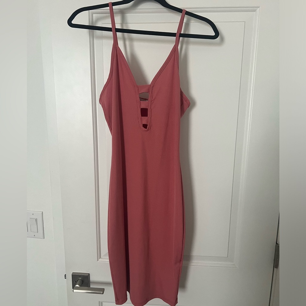 Pink bodycon dress